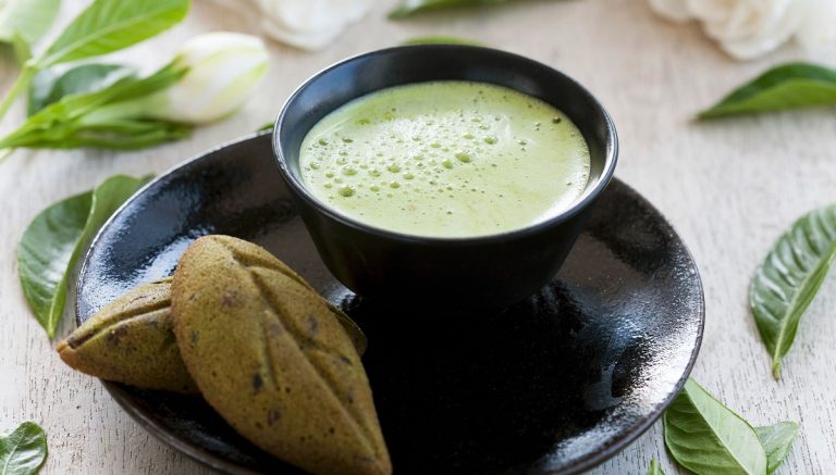 Is Matcha Good For Health: Benefits, Risks, and Expert Insights